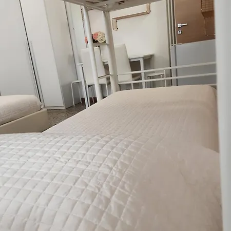 Bed & Breakfast Officina Urban Sleep 3*