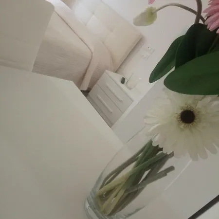 Officina Urban Sleep Bed & Breakfast