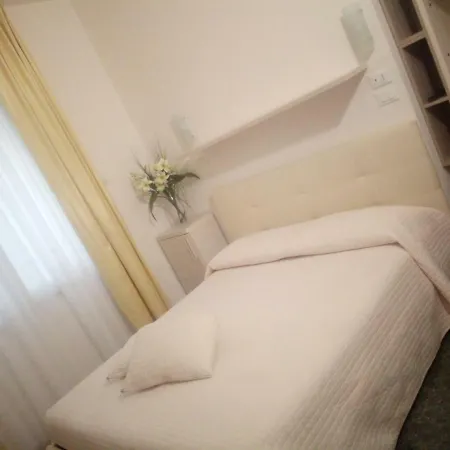 Officina Urban Sleep فندق مبيت وإفطار 3*